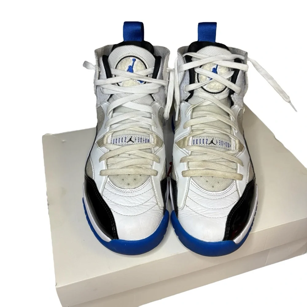 Jordan Jumpman Two Trey